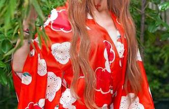 Feilin嗲囡囡 – 你以为Celina青妍的泳池写真只是水花四溅？其实还有更多深意…