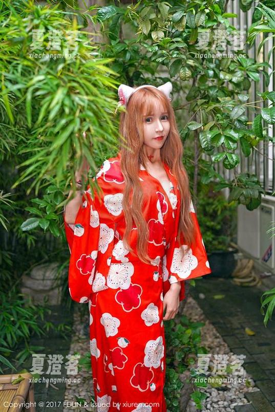 Feilin嗲囡囡 - 你以为Celina青妍的泳池写真只是水花四溅？其实还有更多深意…
