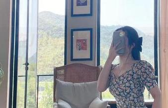 微密圈 – 在July芝岚的无圣光图集里，时间的手指悄悄抓住了美足