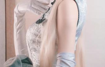 看完喵糖映画的黑色暗纹旗袍，心想，套图怎么能这么撩人呢！