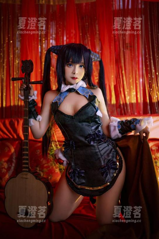 高清版SayoMomo：兴登堡兔女郎装，你能想象她是怎么为这身装扮冷静下来的？