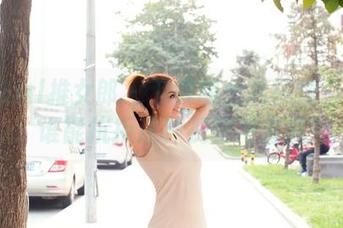 TuiGirl推女郎 – 下载胡允儿的纯白图包：谁能抗拒这种视觉冲击呢？