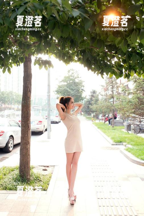 TuiGirl推女郎 - 下载胡允儿的纯白图包：谁能抗拒这种视觉冲击呢？