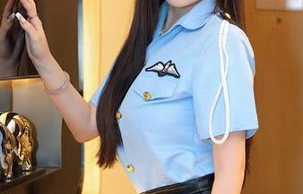 Xiuren秀人网 – 黑白也有色彩？高清原图的Jennifer小若在这里，就是这么耐人寻味。