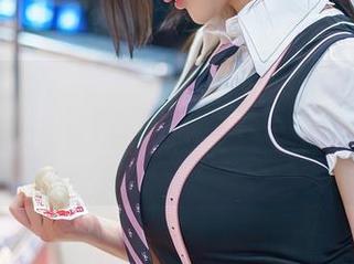 Xiuren秀人网 – 可乐Vicky的写真，剧情与现实交织，资源如同不该错过的乐趣。