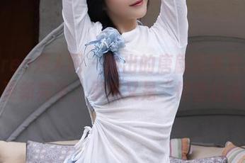 Xiuren秀人网 – 新出的唐翩翩裤里丝图包，更新完毕，果然又是“惊喜连连”。