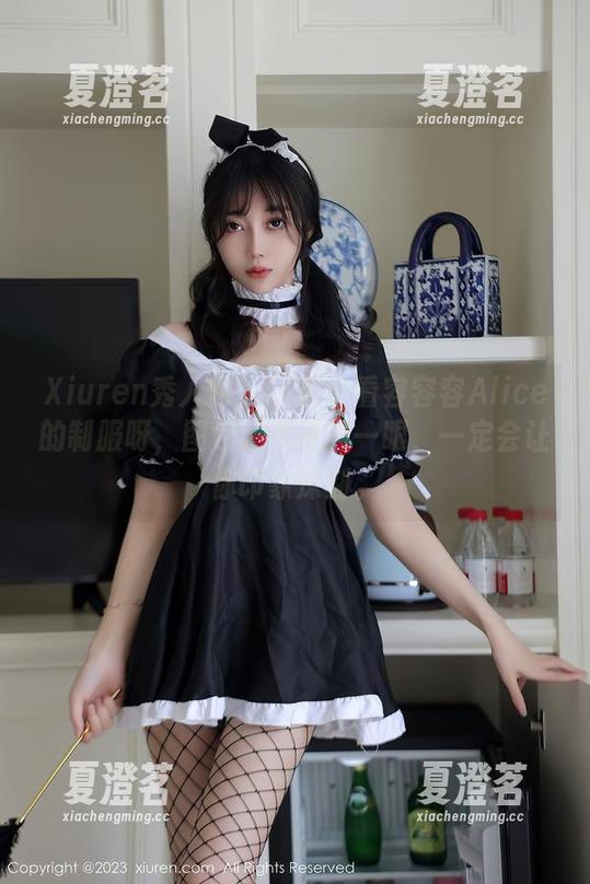 Xiuren秀人网-容容容Alice Xiuren秀人网 - 不要小看容容容Alice的制服呀,图包趁早来瞄一眼,一定会让你印象深刻。