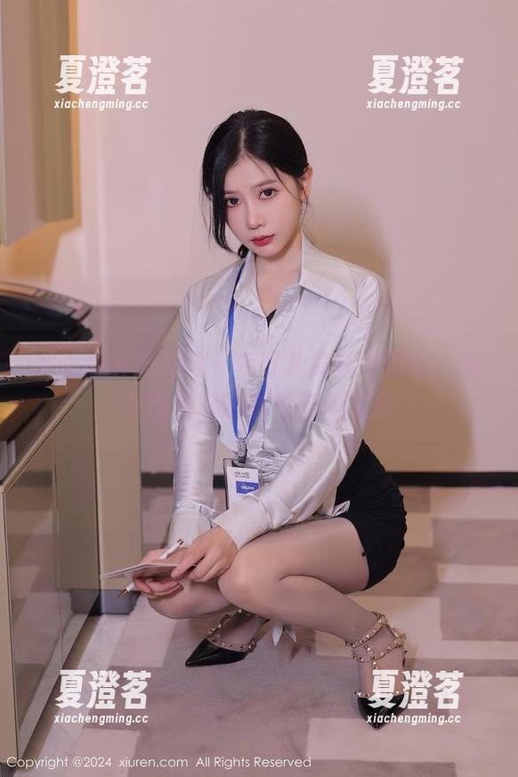 Xiuren秀人网 - 李可儿最新交流群：兔女郎和它的图库奇幻之旅