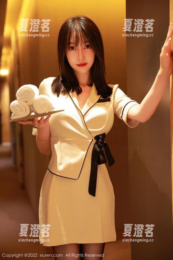Xiuren秀人网 - 草莓mm的灰丝合集：这波真让人想给新裤子打个电话！