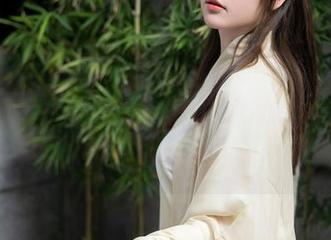 Xiuren秀人网 – 郑颖姗Bev的圣诞美图——想把它当壁纸，结果手机本子都不够用了，哈哈！