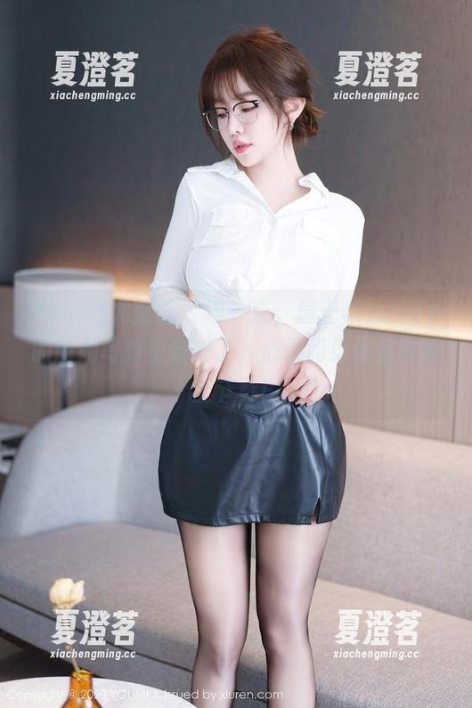 YouMi尤蜜荟-周于希sandy YouMi尤蜜荟 - 慢一点,周于希sandy的瑜伽写真更新来了,心灵和身体都得跟上节奏!