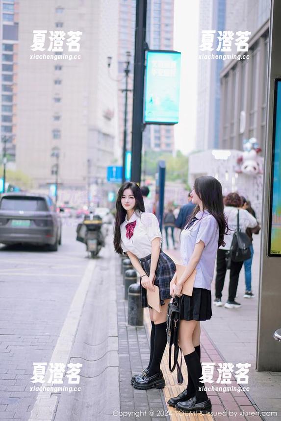 YouMi尤蜜荟 - 奶瓶土肥圆的JK套图，明明无圣光，怎么看都让人想停留。