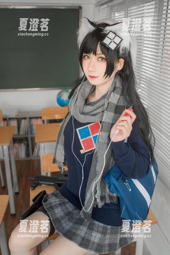 嗯？izumi泉桃子的吊带美图是可以搭配个超个性cos服吗？说实话，我有点好奇！