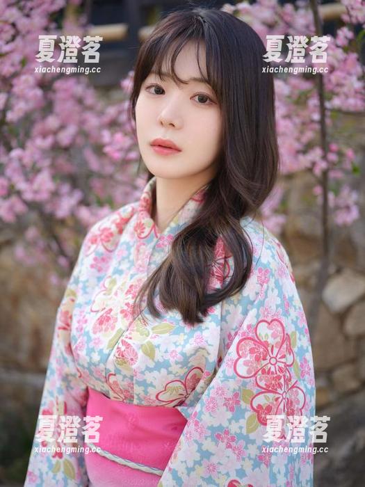 高清美女，wuyo(우요)的女友，让人不自然地凝视…