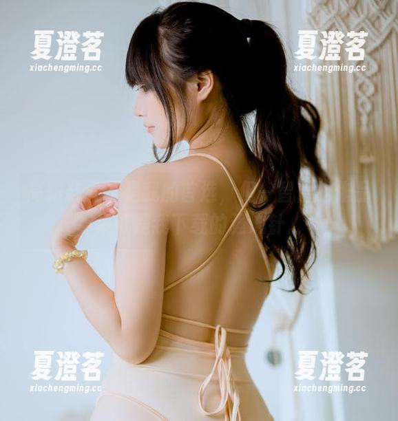 一智智 高跟鞋并不是我的首选,但一智智的作品集可是我下载的强心针。