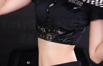 丽柜 – Vicky这‘天使’在线，高清得像是画出来的一样！