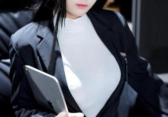 九柒喵私拍：谁说游玩不能是个秀场？