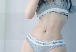 微密圈 – 最新写真，你文茜如同初恋般清纯，但你真的相信吗？