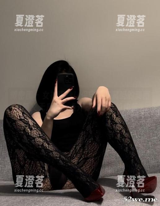 微密圈 - 女神现身！保守的二舅妈的美图更新义无反顾，点开是种纯粹的快乐。