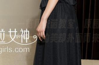 克拉女神 – 一览周依诺教室，原图称不上完美，奇怪的美却扑面而来