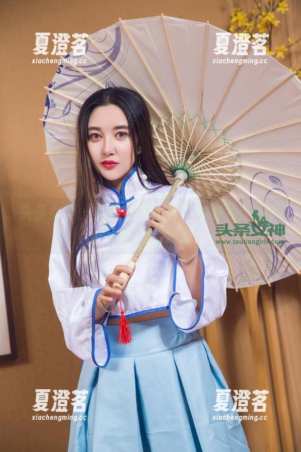 头条女神 - 从网盘取出语溪的白色：好想投降在这洁净里！
