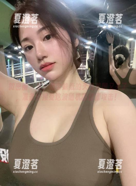 微密圈 - 看！奶宝妹纸的天使美图又来了，准备好接受这波随机的甜蜜攻击！
