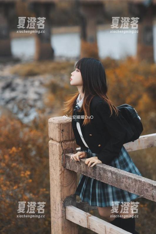 看的不是奶牛，而是安曜曜？这组写真值得再瞧瞧。