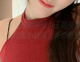 微密圈 – 发现美图中的小玉吃果冻：她的软萌外表和内心的强大真挺有反差。