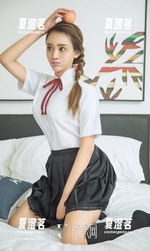 尤果网 - 柚子的双马尾写真，随性而不随便的洒脱