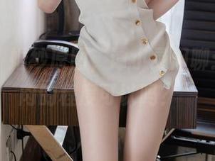 尤蜜荟 – 婚纱原图，谭小灵闲聊：“这露肉的程度可以吗？”