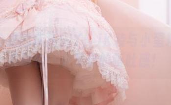 幼水铃衣的疯狂DIY：JK装与小蛋糕的神奇融合，分享你的呕吐感！