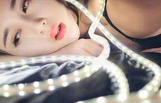 推女神 – 这组Ann尤美的毛衣写真，更新的意义何在？