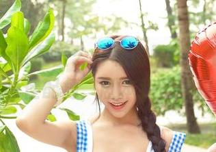 推女神 – 梁晶莹公开私房原图，毛衣竟然成了最佳配角，剧本我都编好了！