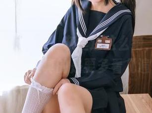 日奈娇这么可爱，灰丝还这么绝，这个最新写真集真的是要多看几遍。