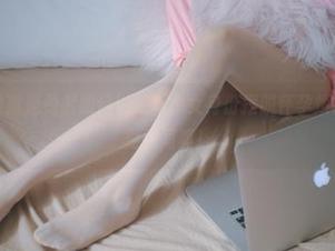 看，木花琳琳是勇者如何以机巧少女身份摆脱怀孕烦恼：来一场免费写真！