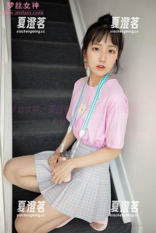梦丝女神 - 美图快递：花月舞的白丝照，真让人捉摸不透