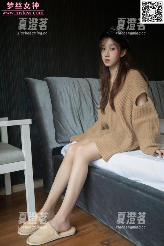 梦丝女神 - 修女行走元气满满，莹仙女让写真充满活力！