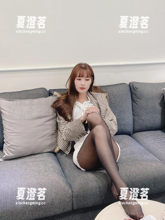 泥泥汝 下载泥泥汝的高清写真——看她的“秘密”其实是个谜,偏偏又让人想一直盯着。