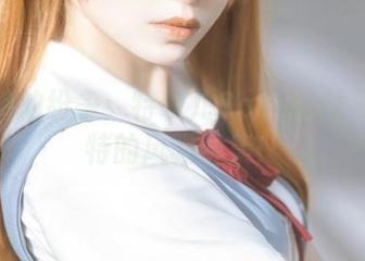 牛仔裤的纷争：特软儿Sona在线展现独特的风骚合集！