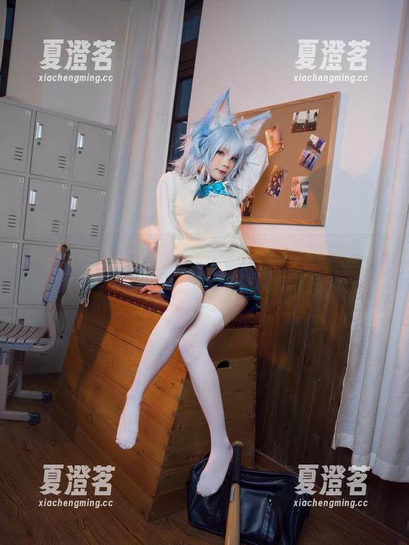 王胖胖u]小道友旗袍写真全集：穿上这身，别人不是看我，是在看风景！