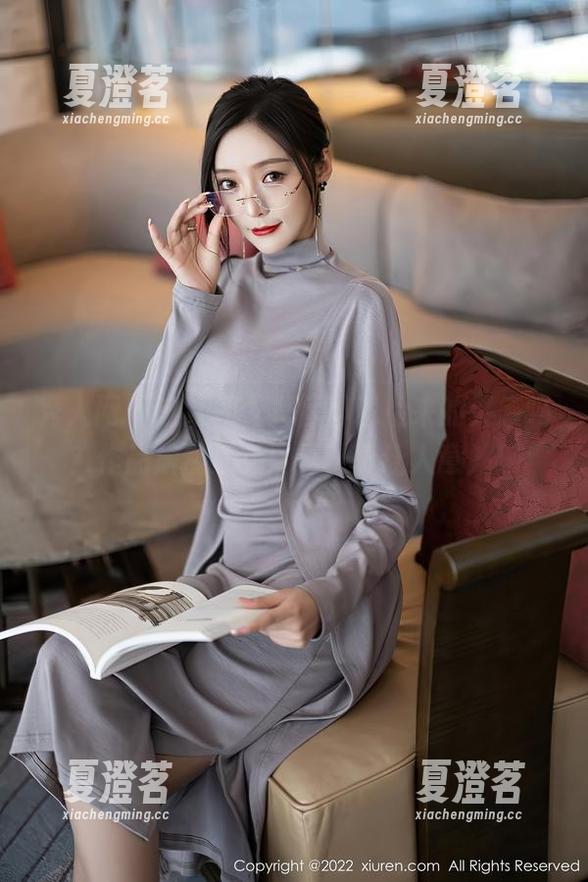 秀人网 - 这红裙，是区静瑶捡来的灵感吗？作品居然还免费送，真让人意外！
