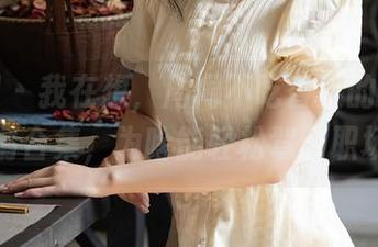 秀人网 – 我在想，周周不吃香菜的职业装高清合集，为啥能轻松驾驭职场？