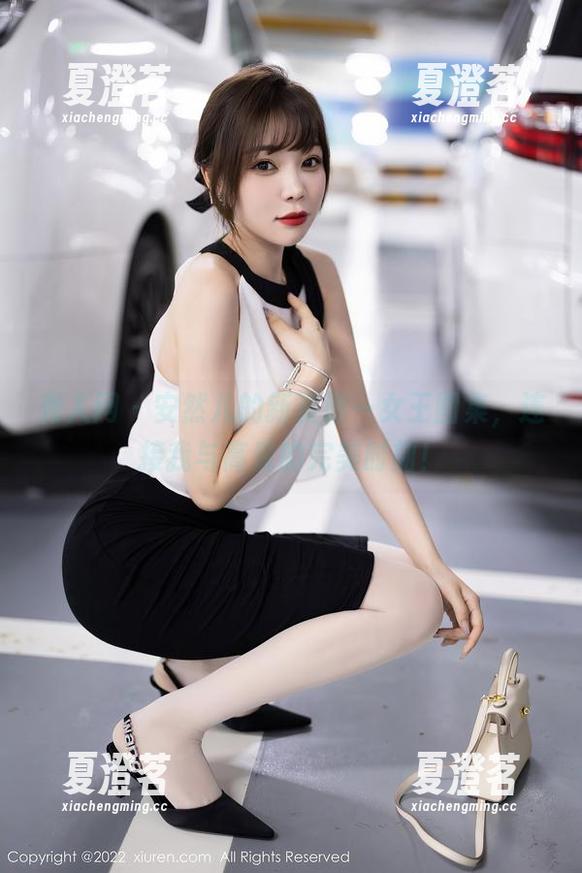 秀人网 - 安然儿的新资源—女王图集，连接我与高贵的完美时刻！