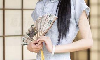 秀人网 – 杨晨晨Yome：内衣也可以很有气场，美图和你我一起目瞪口呆！
