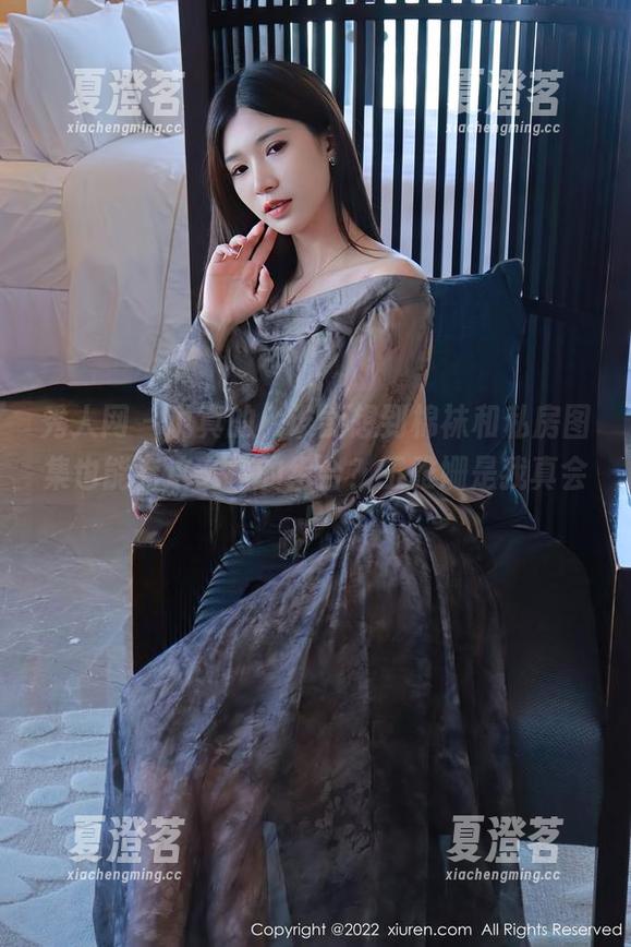 秀人网-王雅姗是我 秀人网 - 说真的,谁能想到棉袜和私房图集也能有这么搭的组合?王雅姗是我真会!