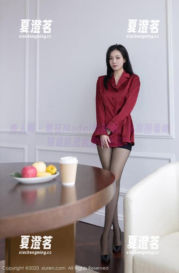 秀人网 - 葛征Model的眼镜：从原图看她到底能把我迷得多深？