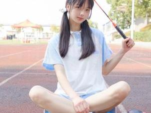 稚乖画册 – 赤西夜夜与学妹，资源丰富却更想聊个天