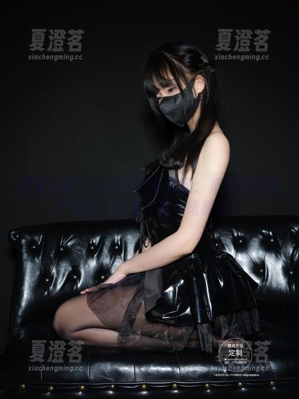 紧急企划-小婕 紧急企划 - 小婕的户外套图:把我拍得像个仙女,结果只是一堆树叶!