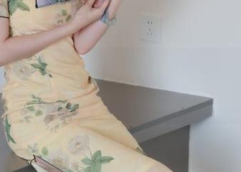 绮梦摄影 – 原图中的苏欣，就像两公斤的香油洒在了青春的海洋里！