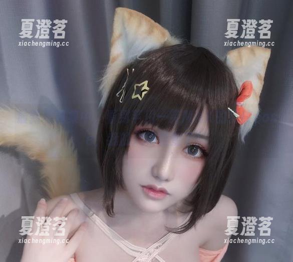 最新写真集中，看到芊川一笑MNK的豹纹pose，我的风格要变了！